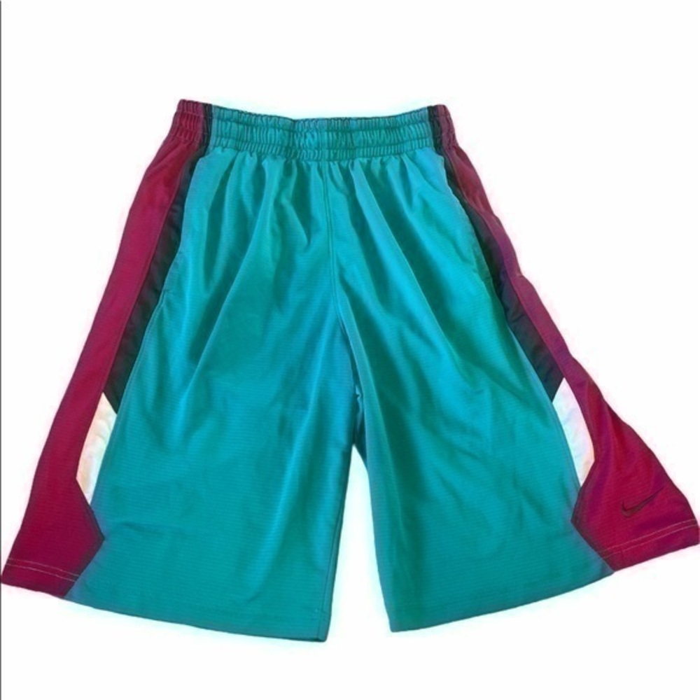 Nike Basketball shorts size M